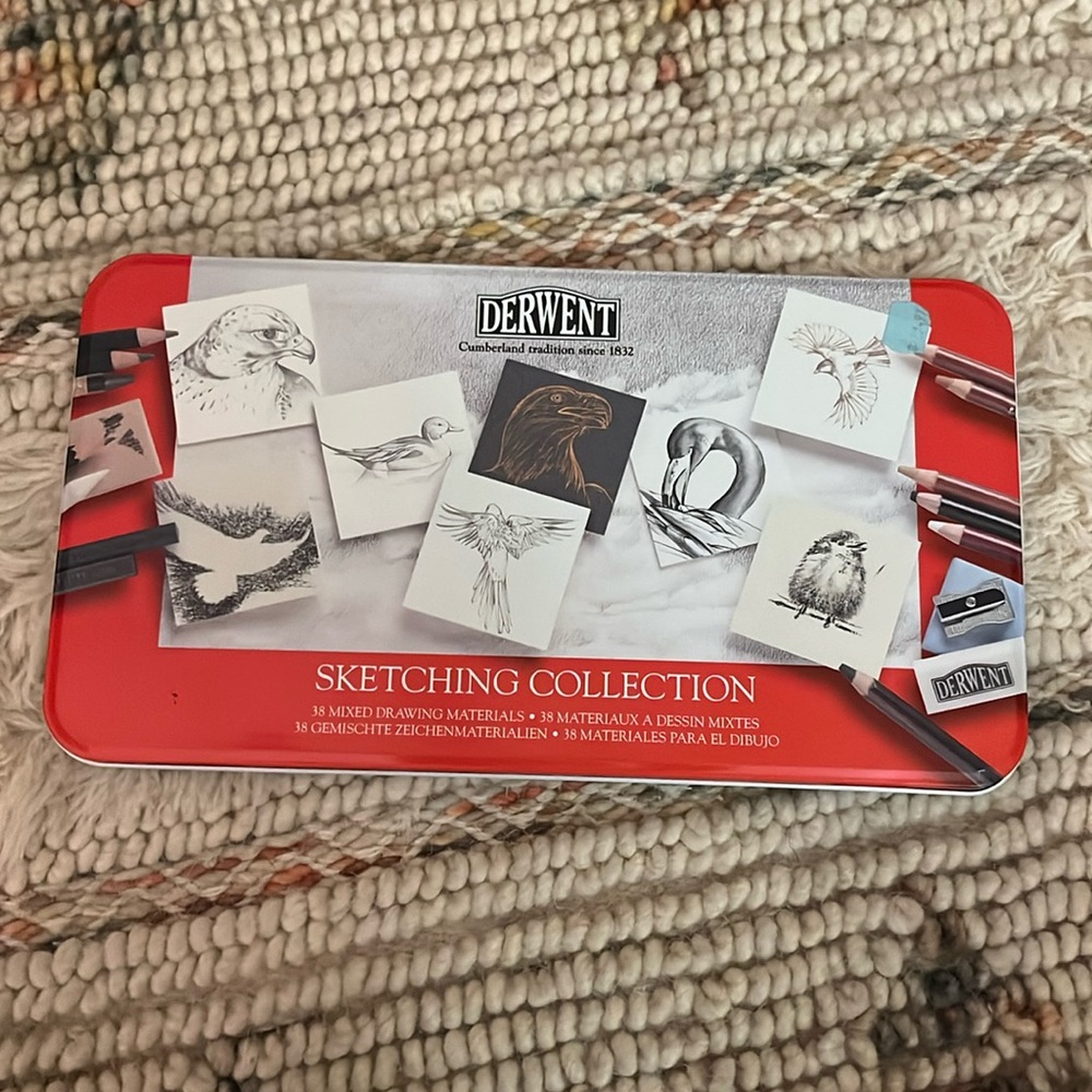 38 pc Derwent Sketching collection